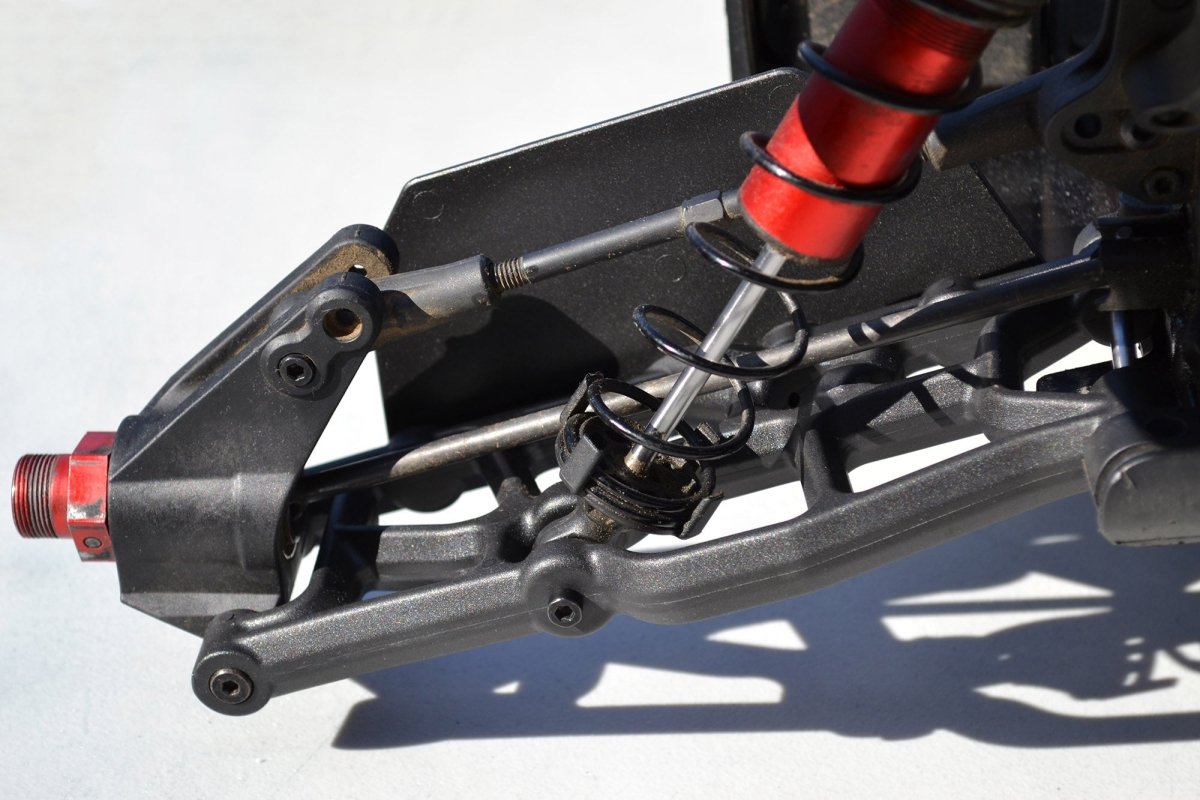 RPM Mud Guards for Kraton 8S Rear A - arms (Fits RPM80812 A - Arms Only - BOBBYRC